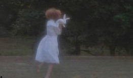 三个不道德的女人在线观看,三个不道德女子的道德沦丧直播秀